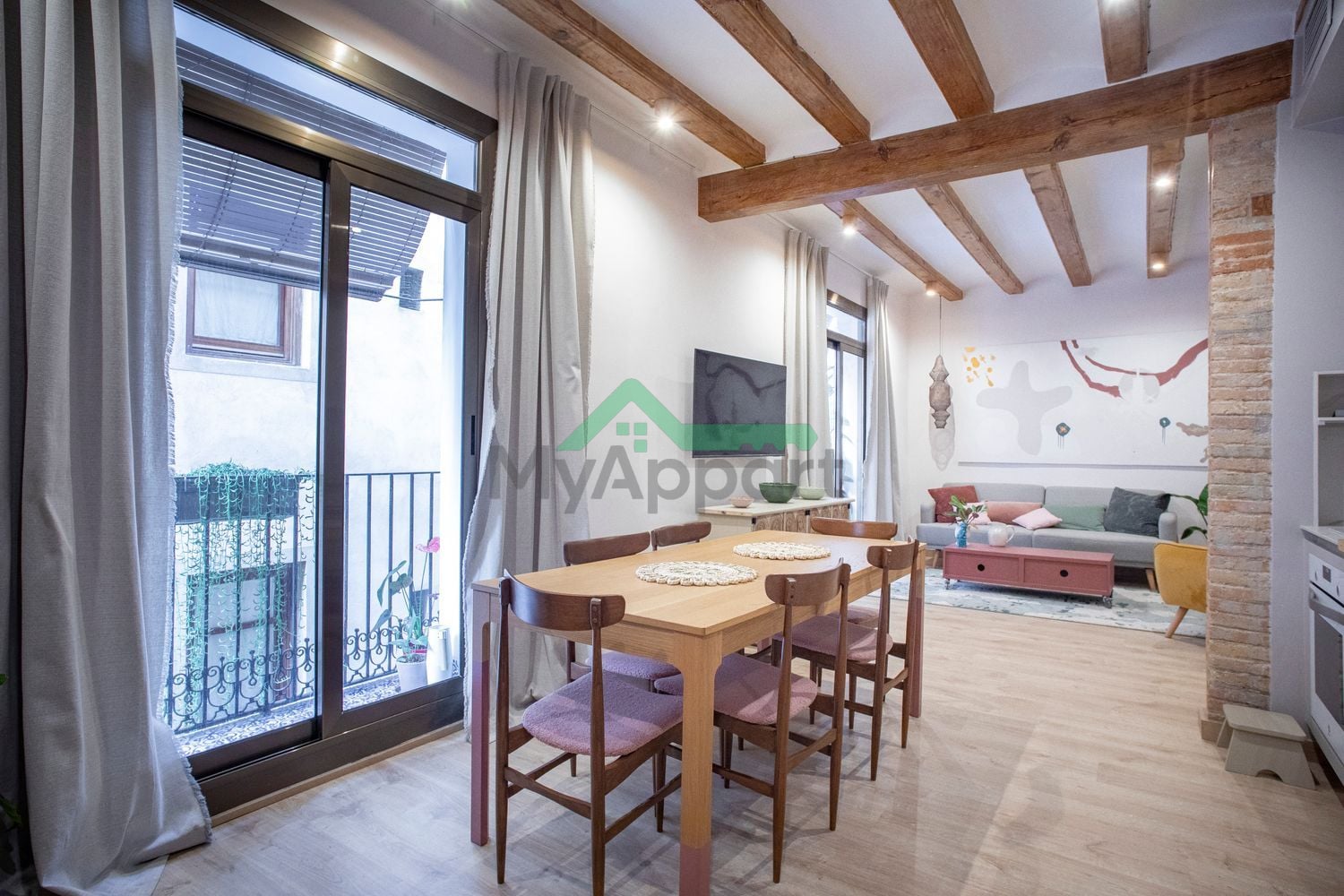 Apartamento amueblado balcón Born — foto 6