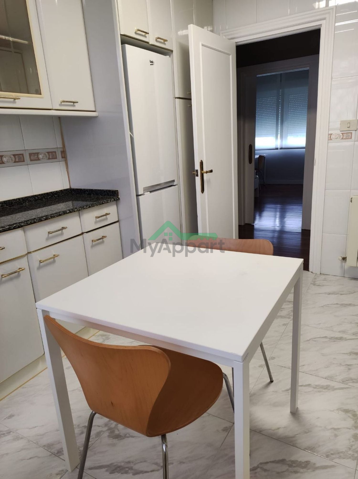 Piso con terraza y vistas despejadas — foto 7