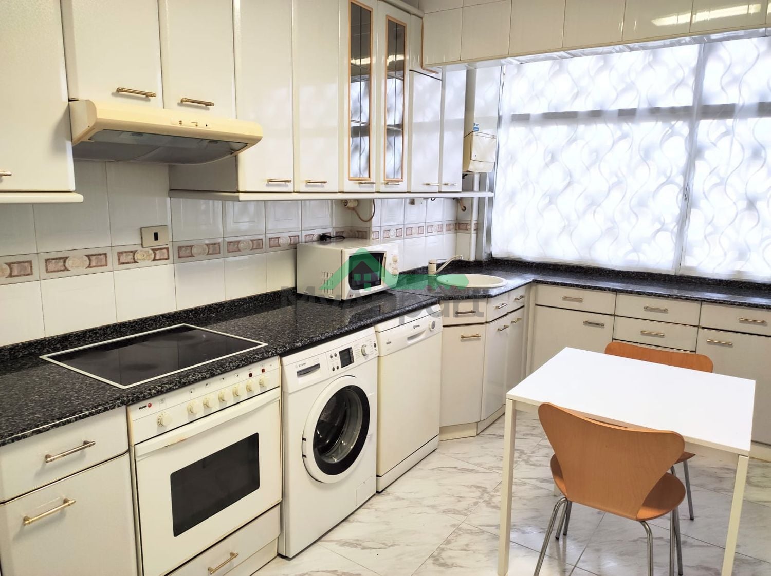 Piso con terraza y vistas despejadas — foto 12