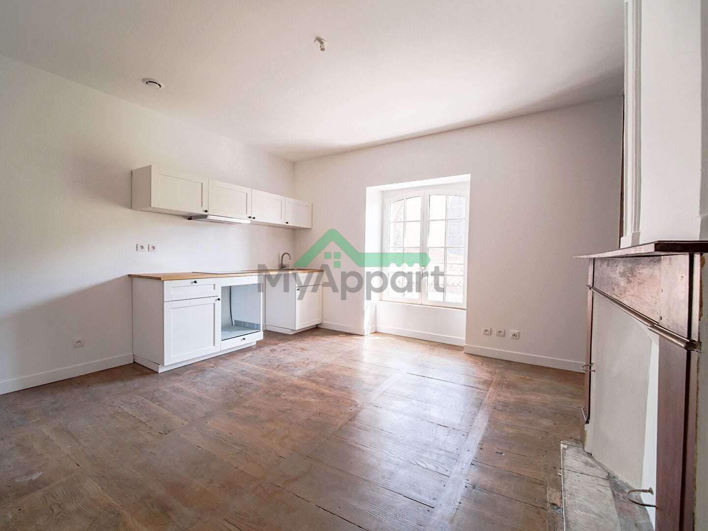 Appartement 2 pièces rénové lumineux à Aire sur l Adour