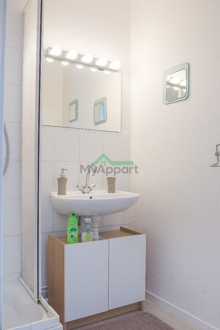Location Studio 17 m² Rennes - Cleunay-Arsenal Redon - B Quai De La Prevalaye — photo 8