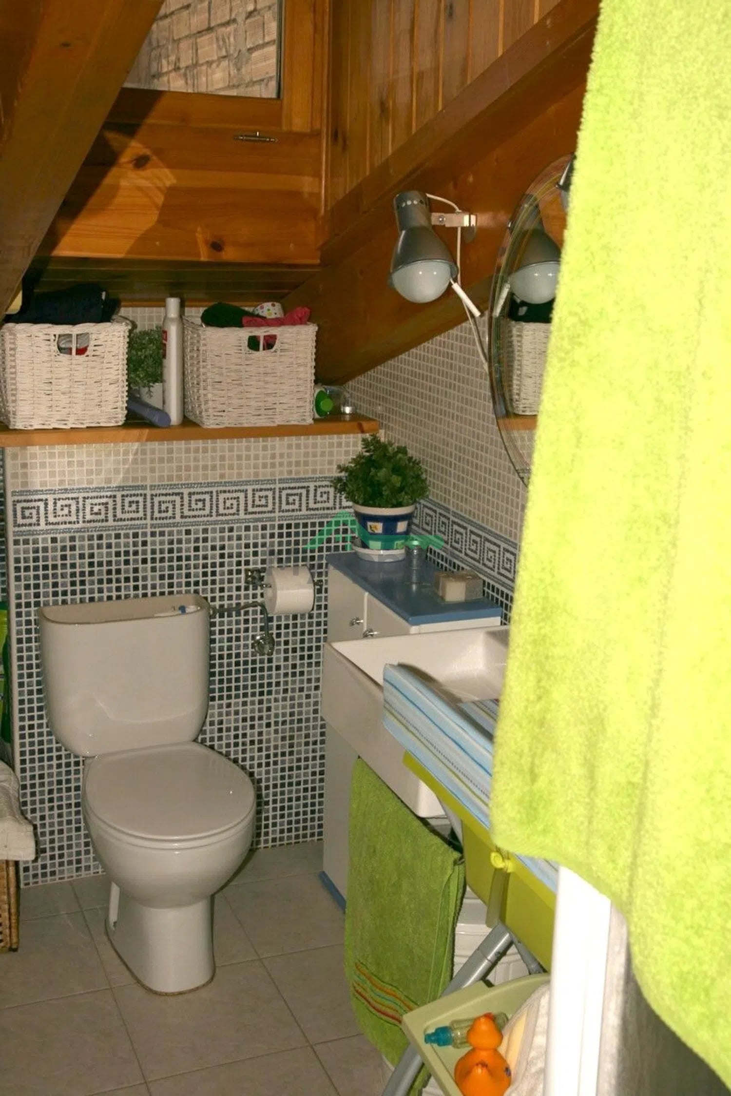 Apartamento abuhardillado amueblado soleado — foto 5