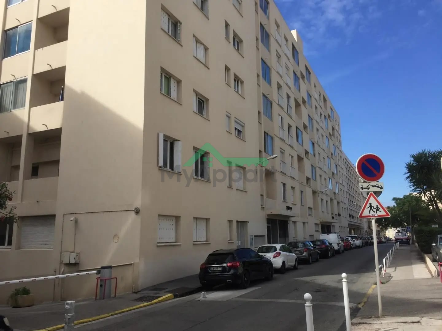 Appartement 3 pièces cuisine équipée parking — photo 9