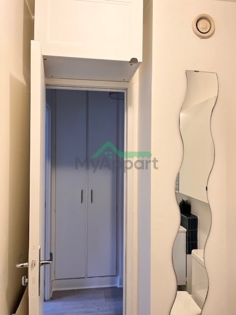 Location Studio 18 m² Paris 18ème - Grandes Carrières-Clichy — photo 7