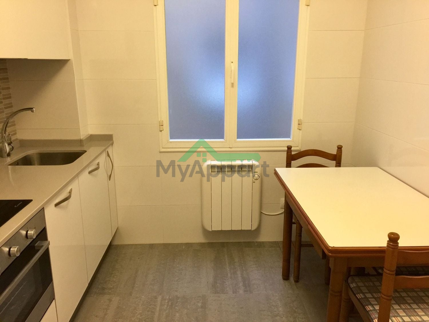 Piso reformado 2 hab amueblado — foto 8