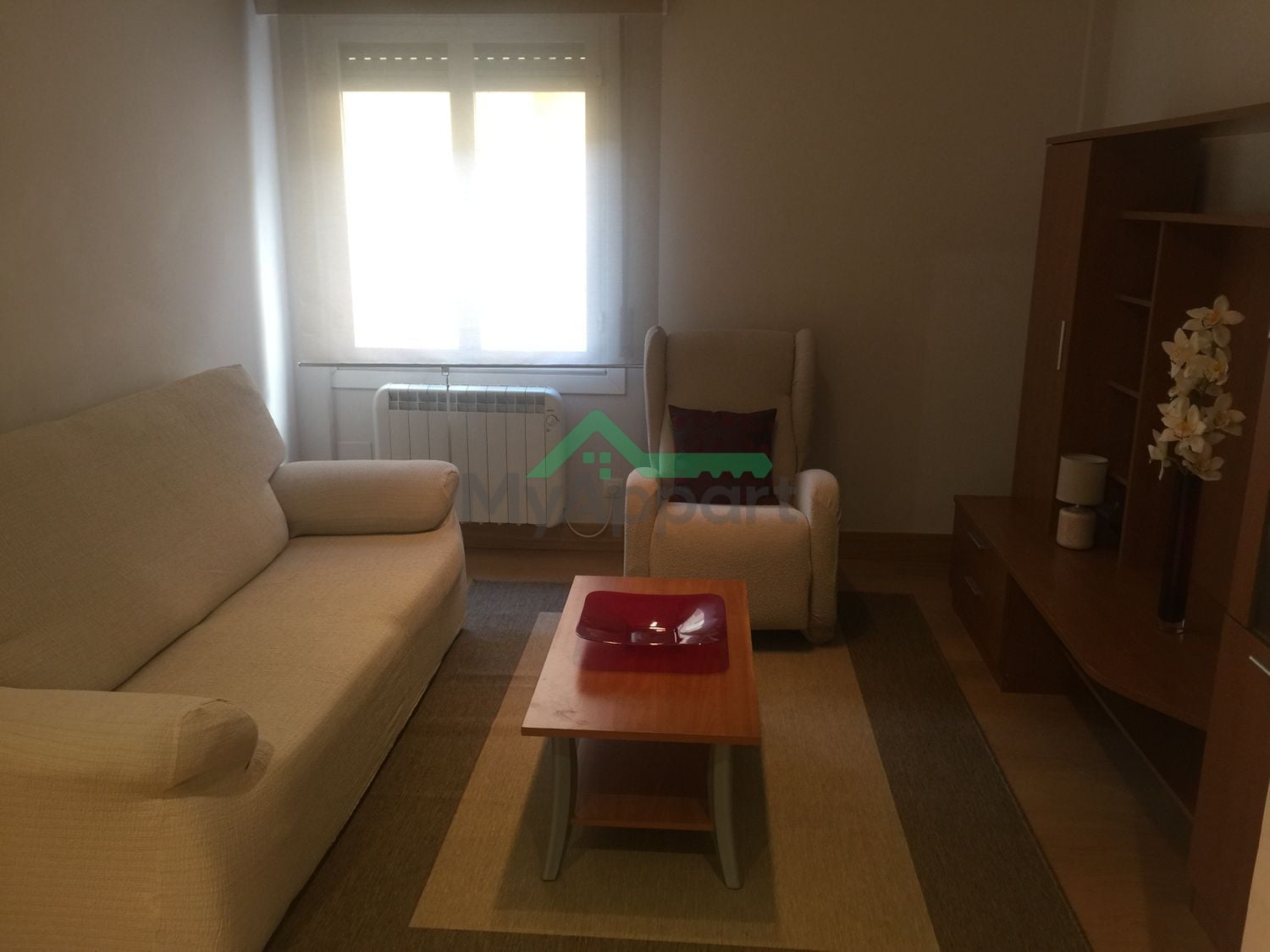 Piso reformado 2 hab amueblado — foto 4