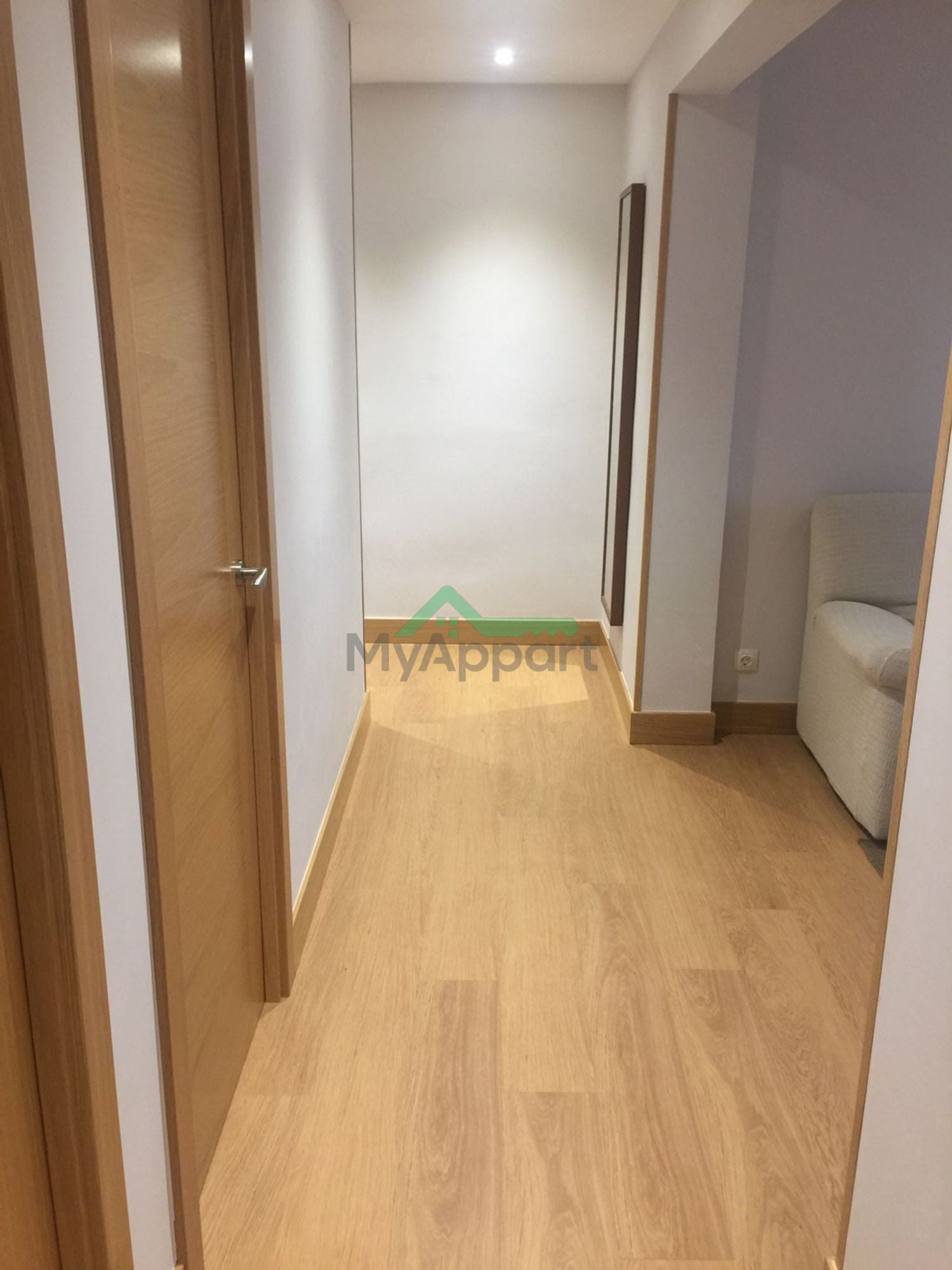 Piso reformado 2 hab amueblado — foto 2