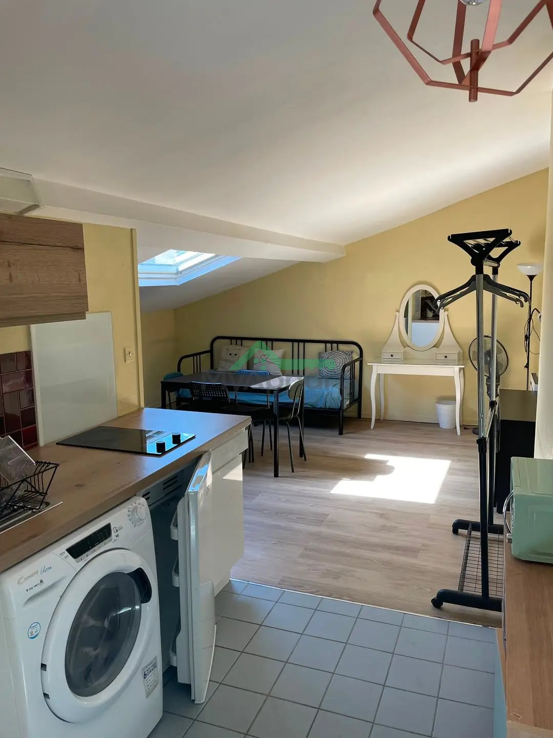 Studio meublé Croix Rousse Gros Caillou — photo 1