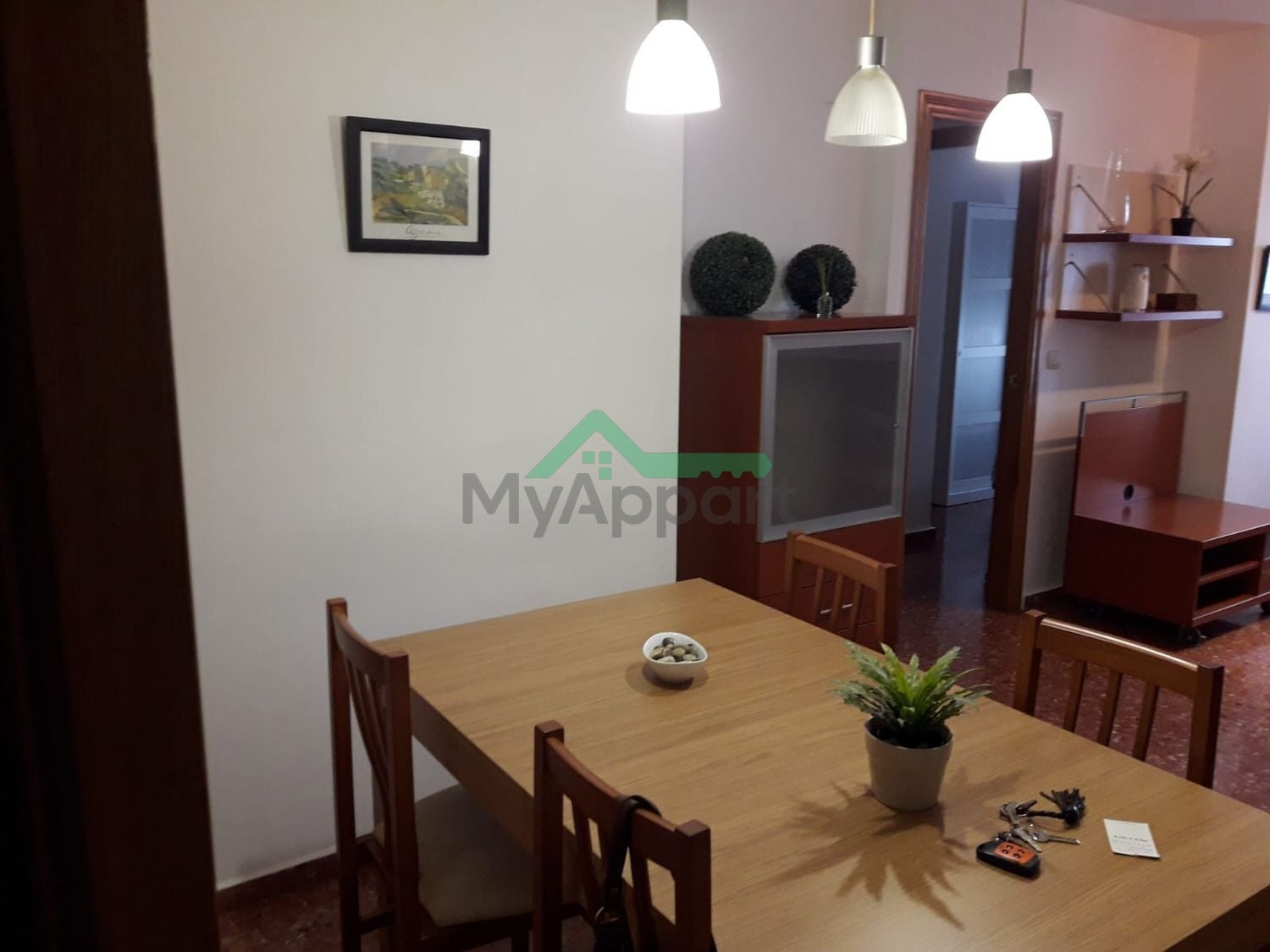 Piso amueblado con piscina y padel — foto 1