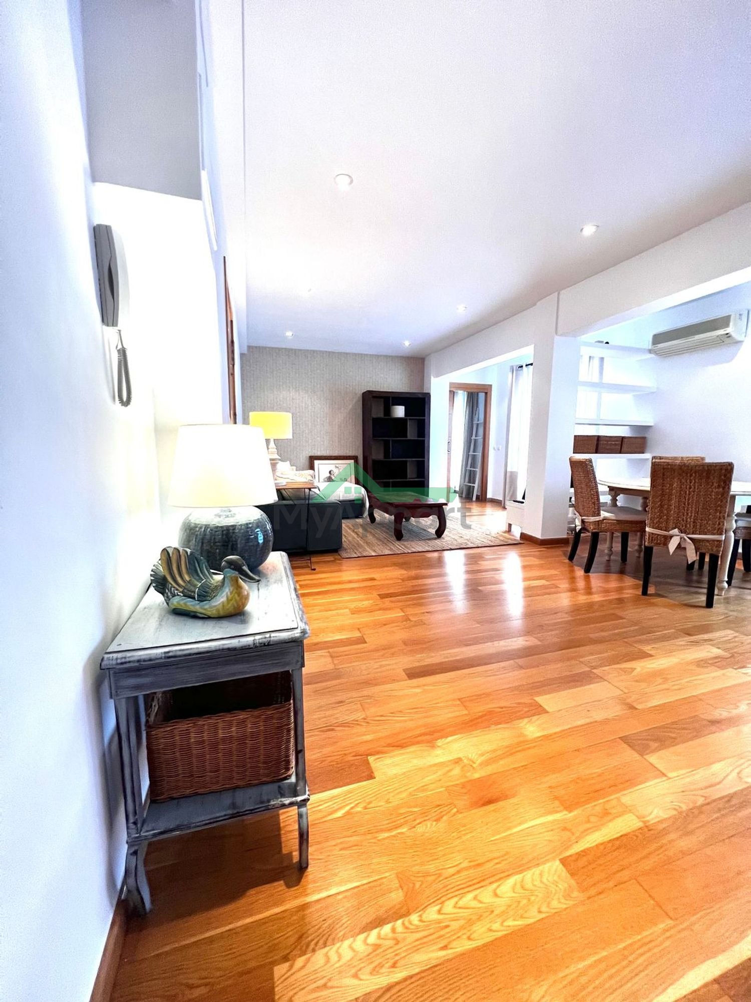 Piso nuevo amueblado con terraza — foto 2