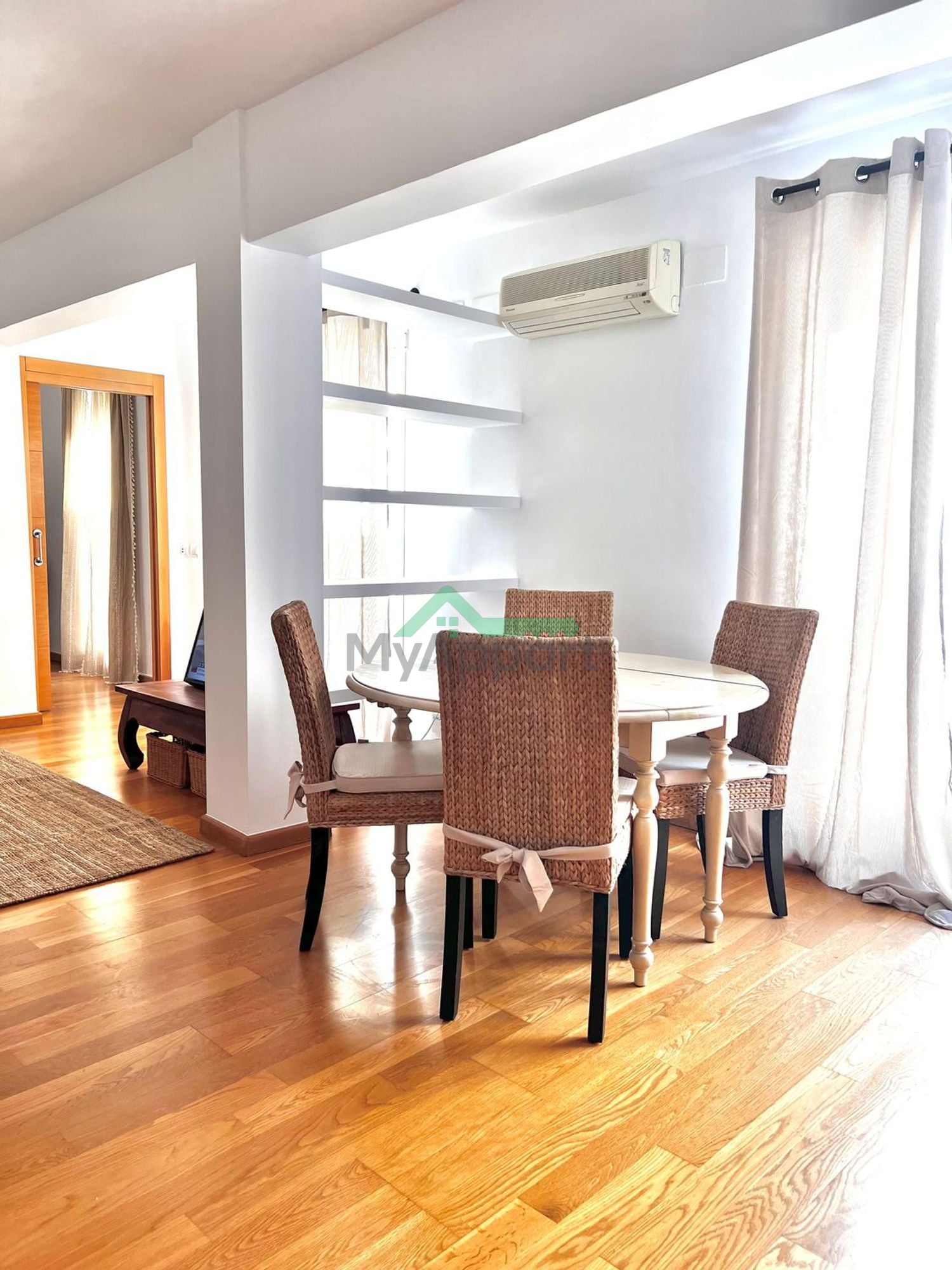 Piso nuevo amueblado con terraza — foto 6