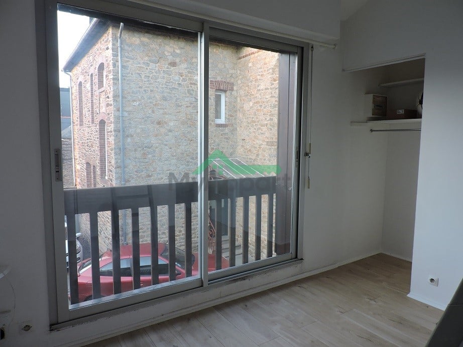 Studio à louer — photo 1