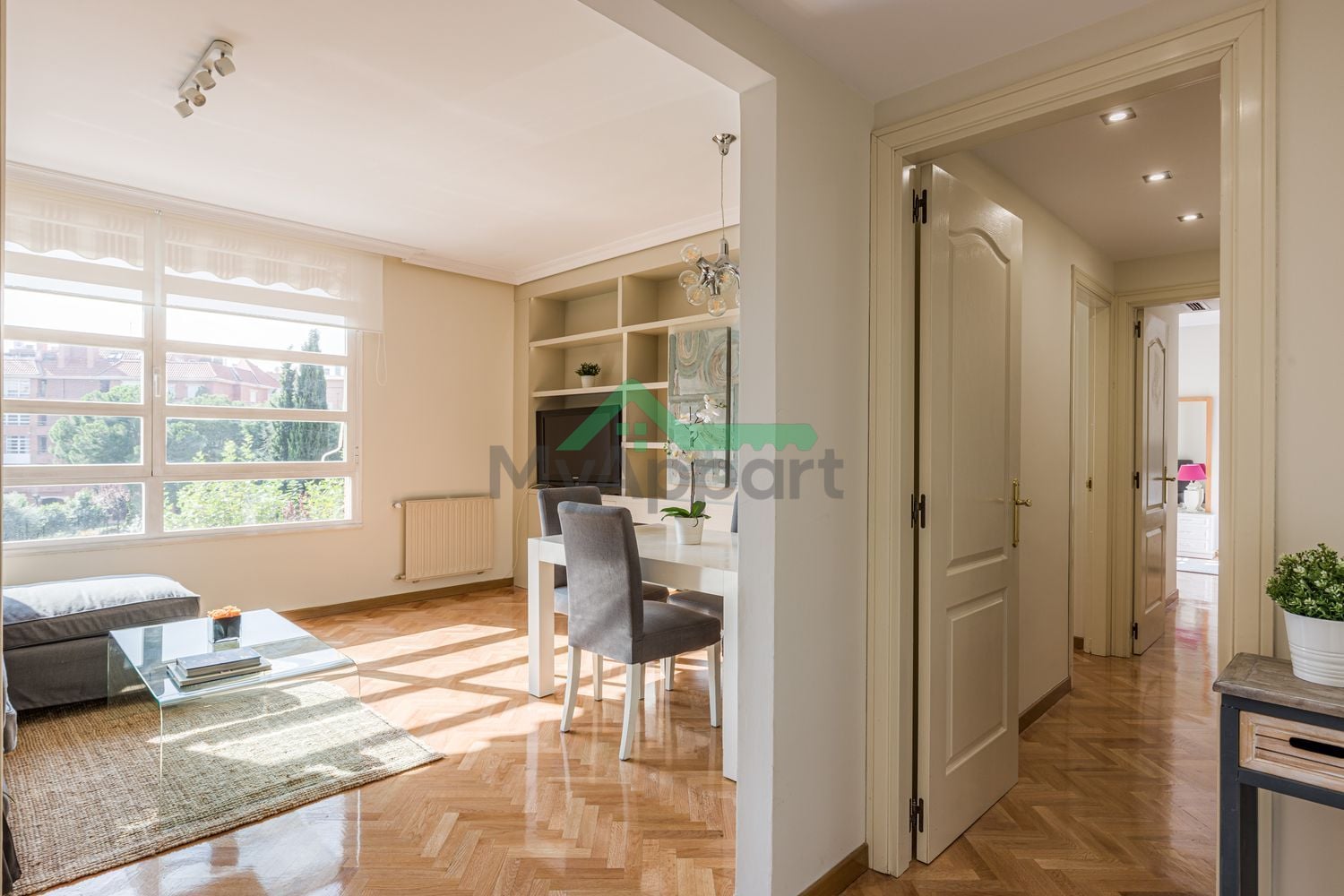 Piso amueblado con parking y piscina — foto 4