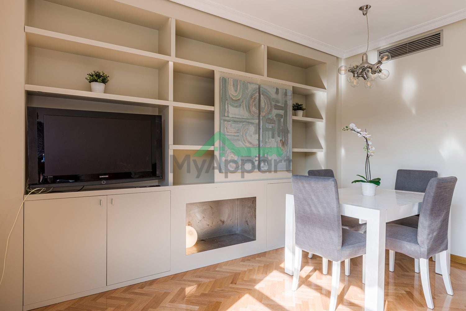 Piso amueblado con parking y piscina — foto 11