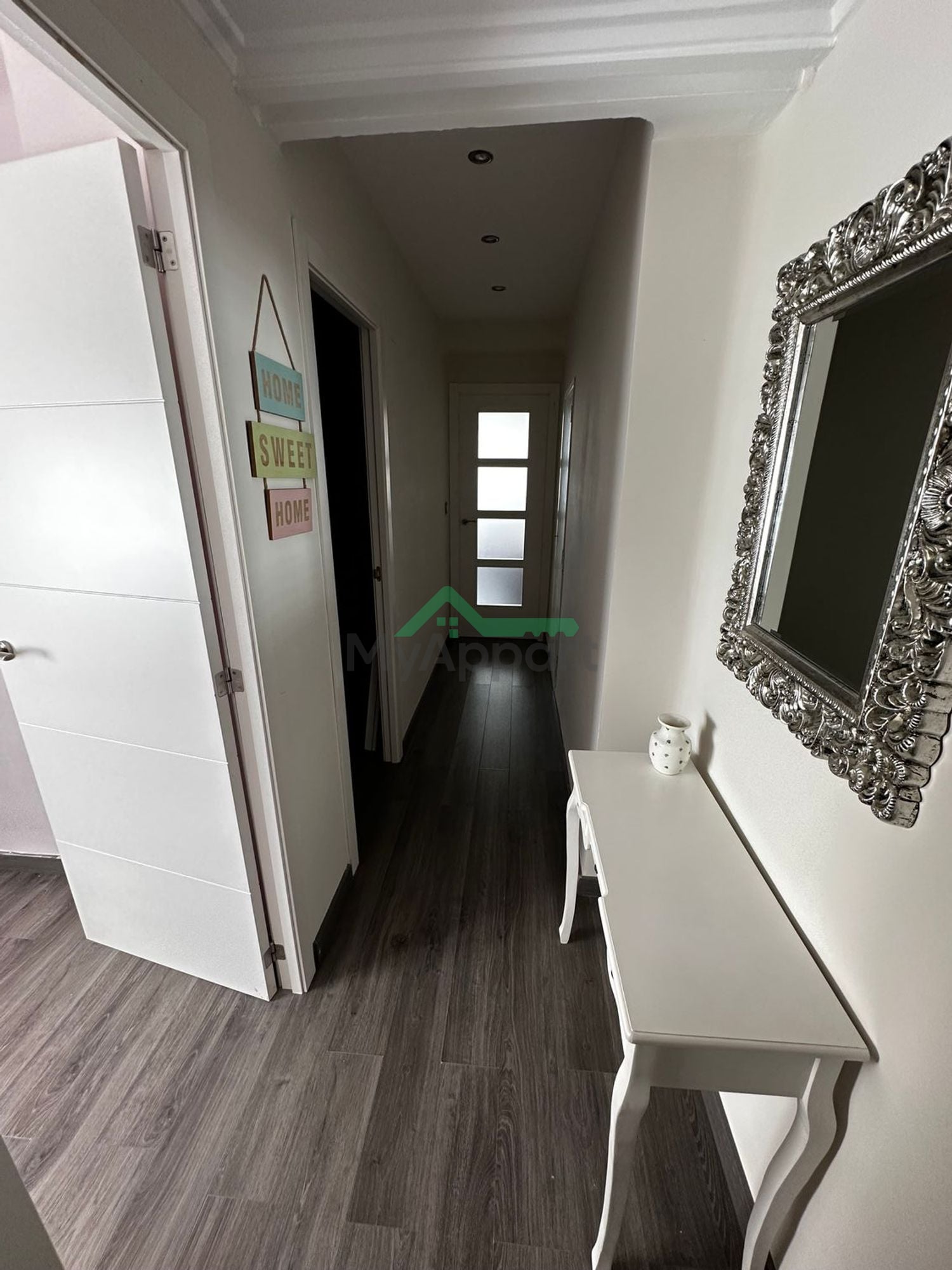 Piso luminoso reformado con cocina equipada — foto 2