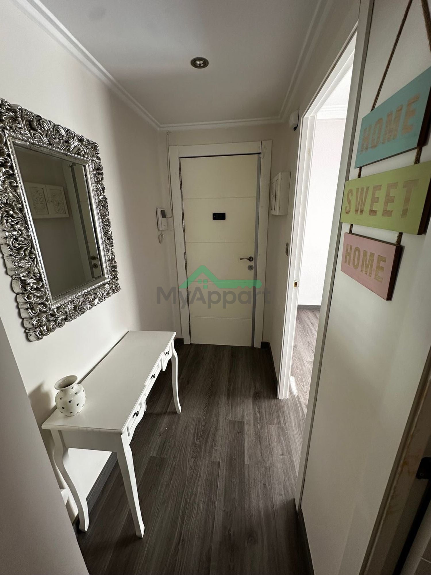 Piso luminoso reformado con cocina equipada — foto 1