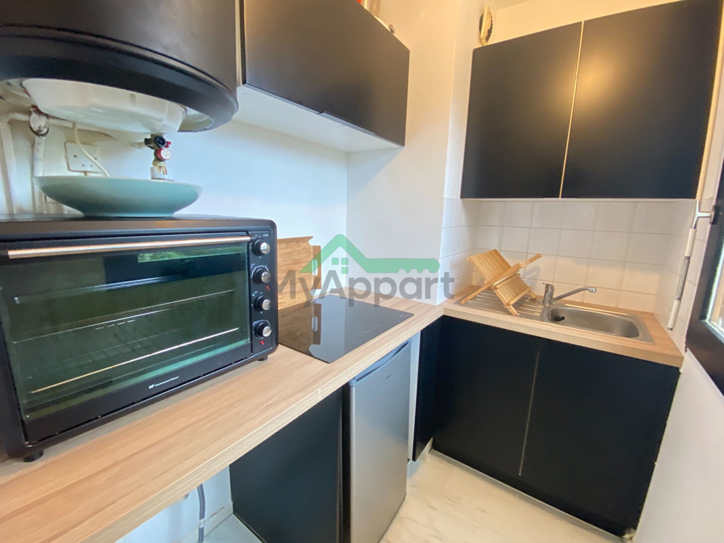 Studio meublé lumineux balcon parking — photo 2