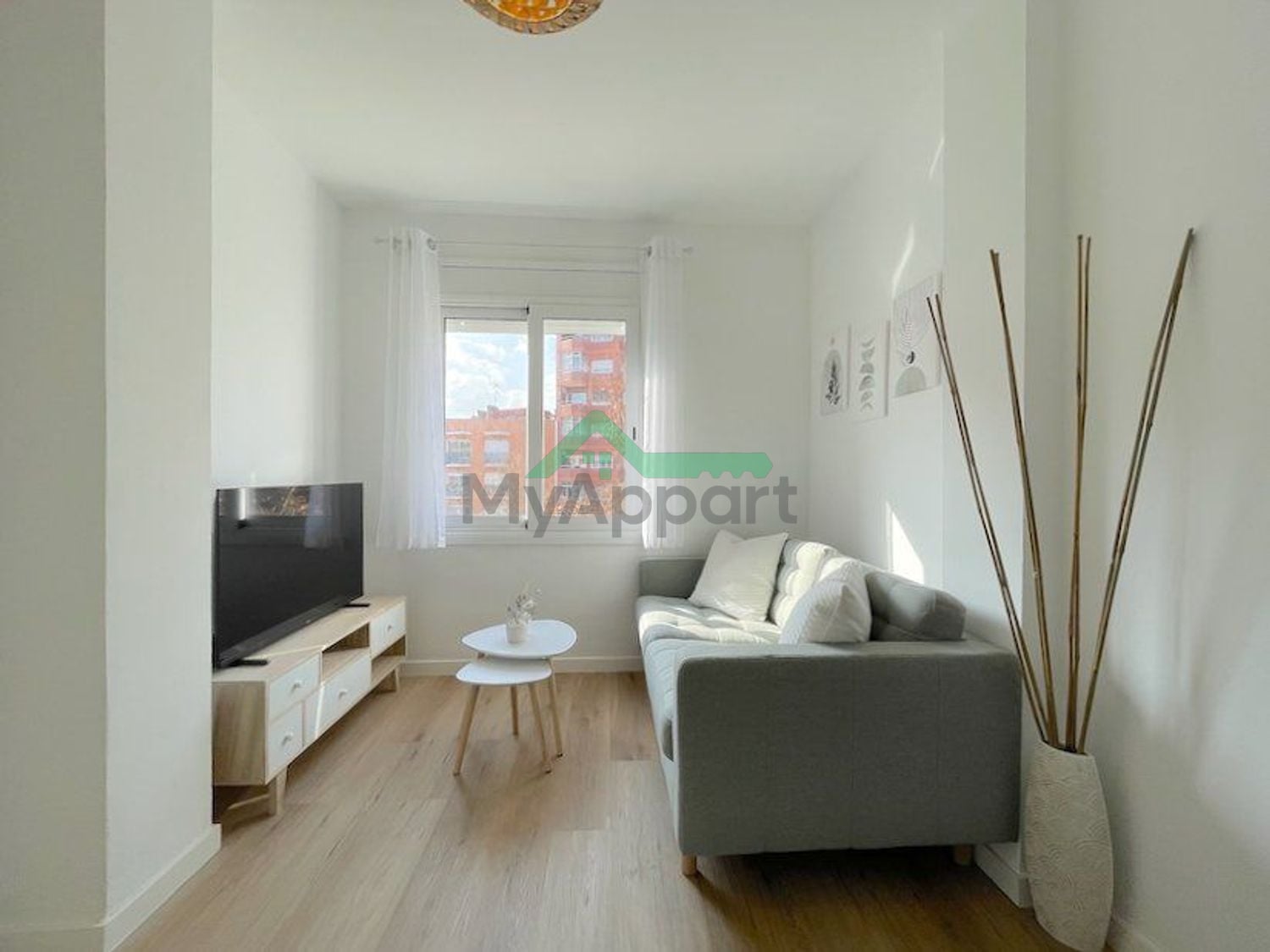 Piso reformado luminoso y amueblado — foto 11