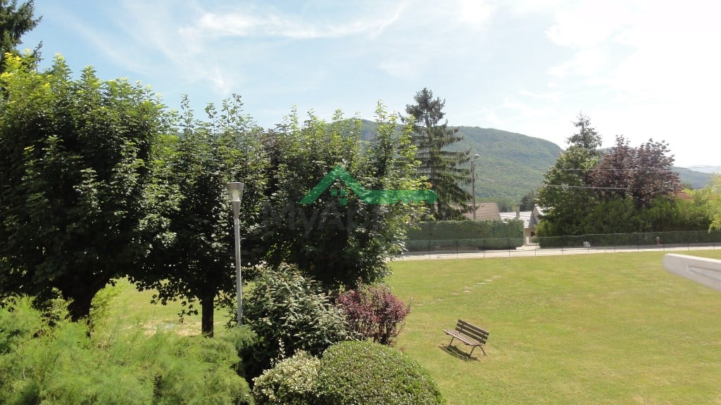 Appartement meublé 2 pièces parking à Blyes
