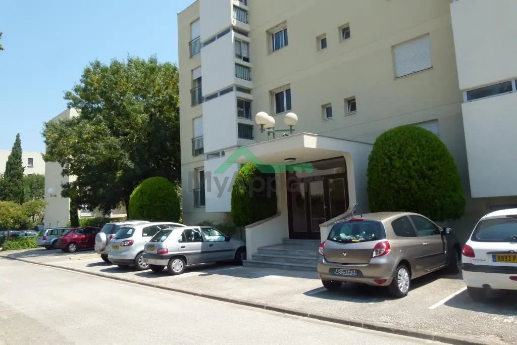Appartement 4 pièces terrasse parking — photo 1