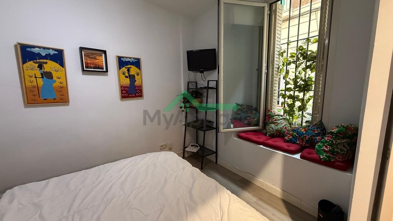 Piso amueblado con dos balcones — foto 7