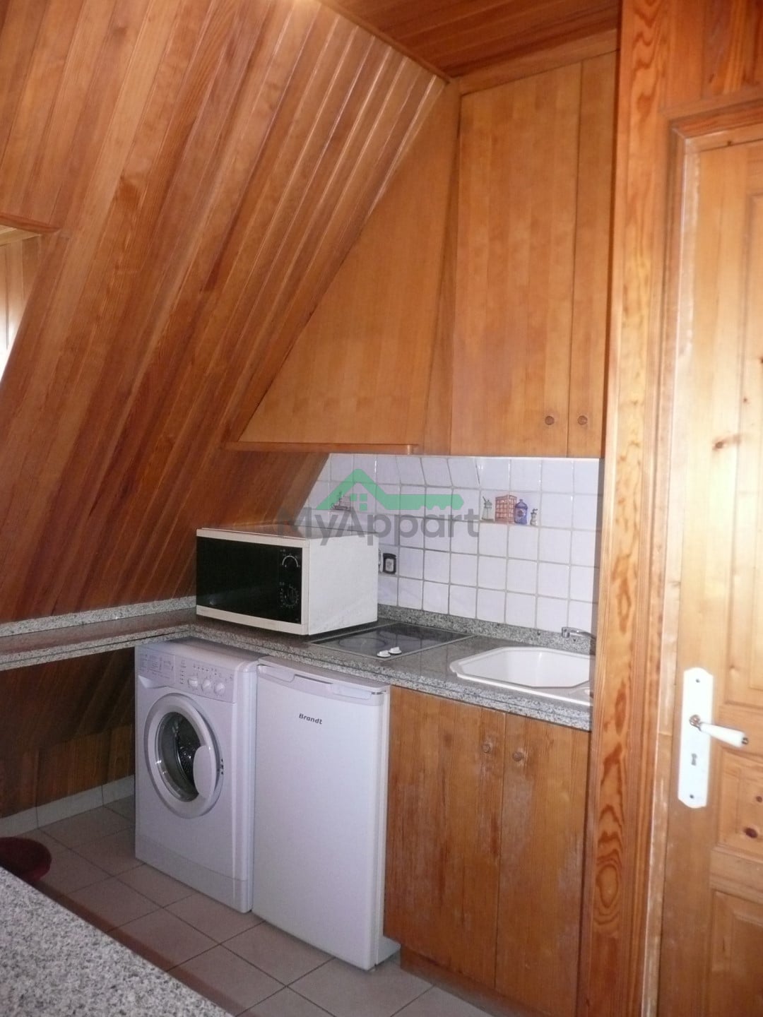 Appartement meublé étage élevé cuisine équipée — photo 4