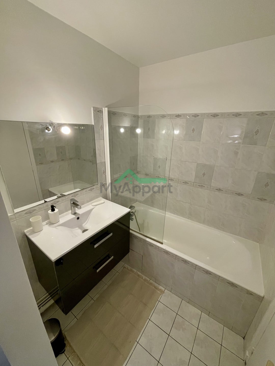 Appartement meublé lumineux Parking — photo 7