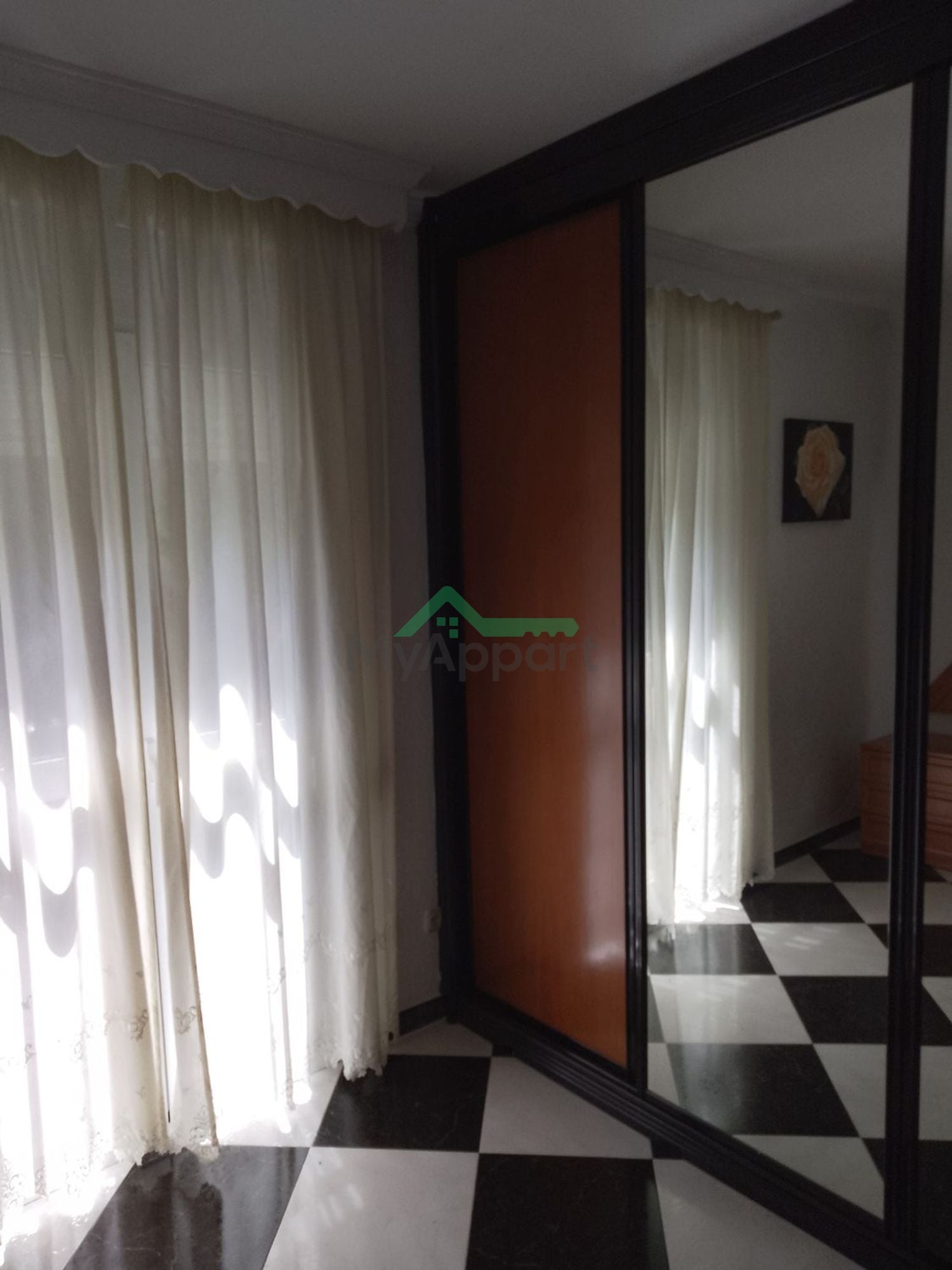Piso luminoso amueblado cocina equipada — foto 10