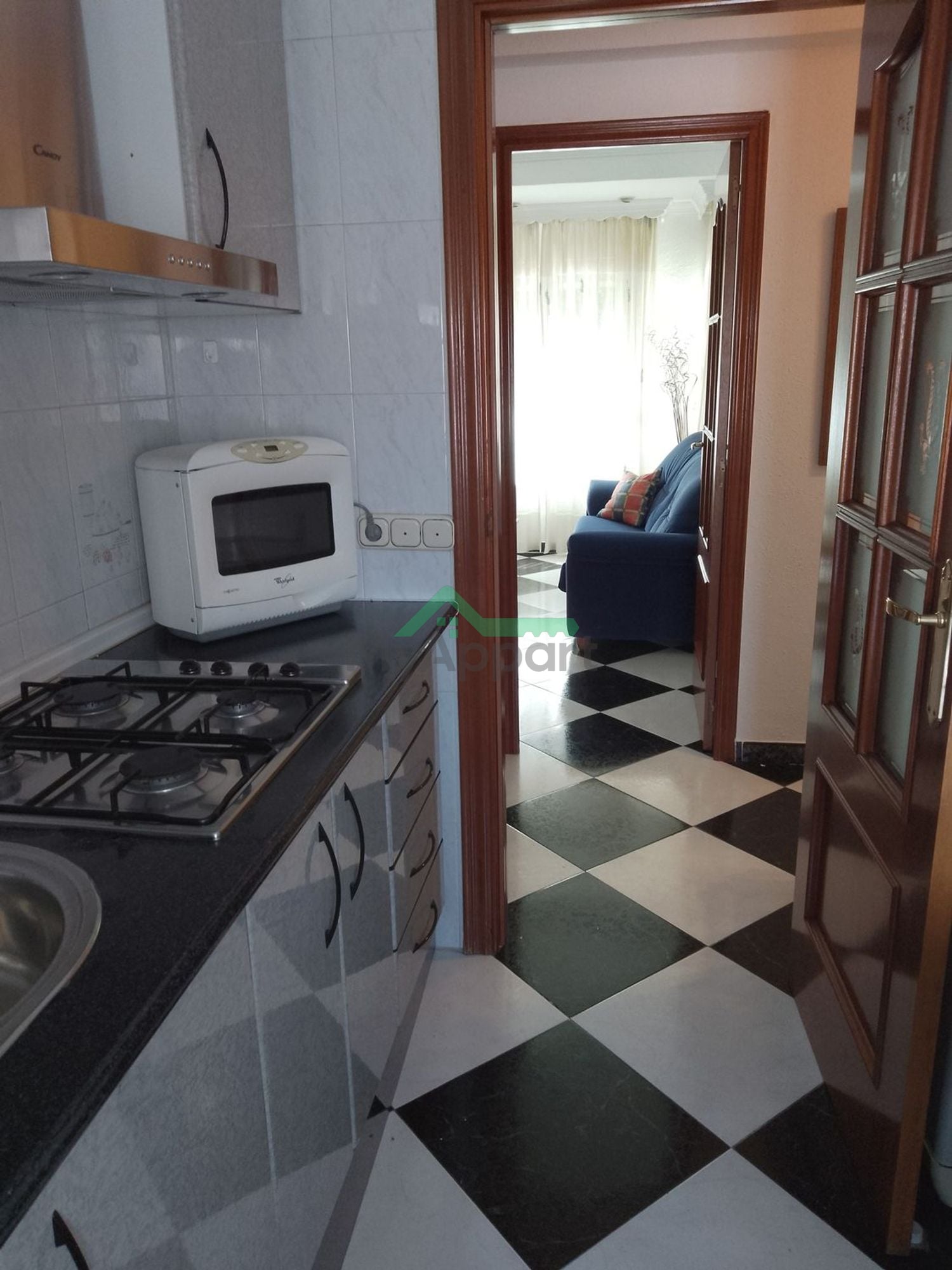 Piso luminoso amueblado cocina equipada — foto 5