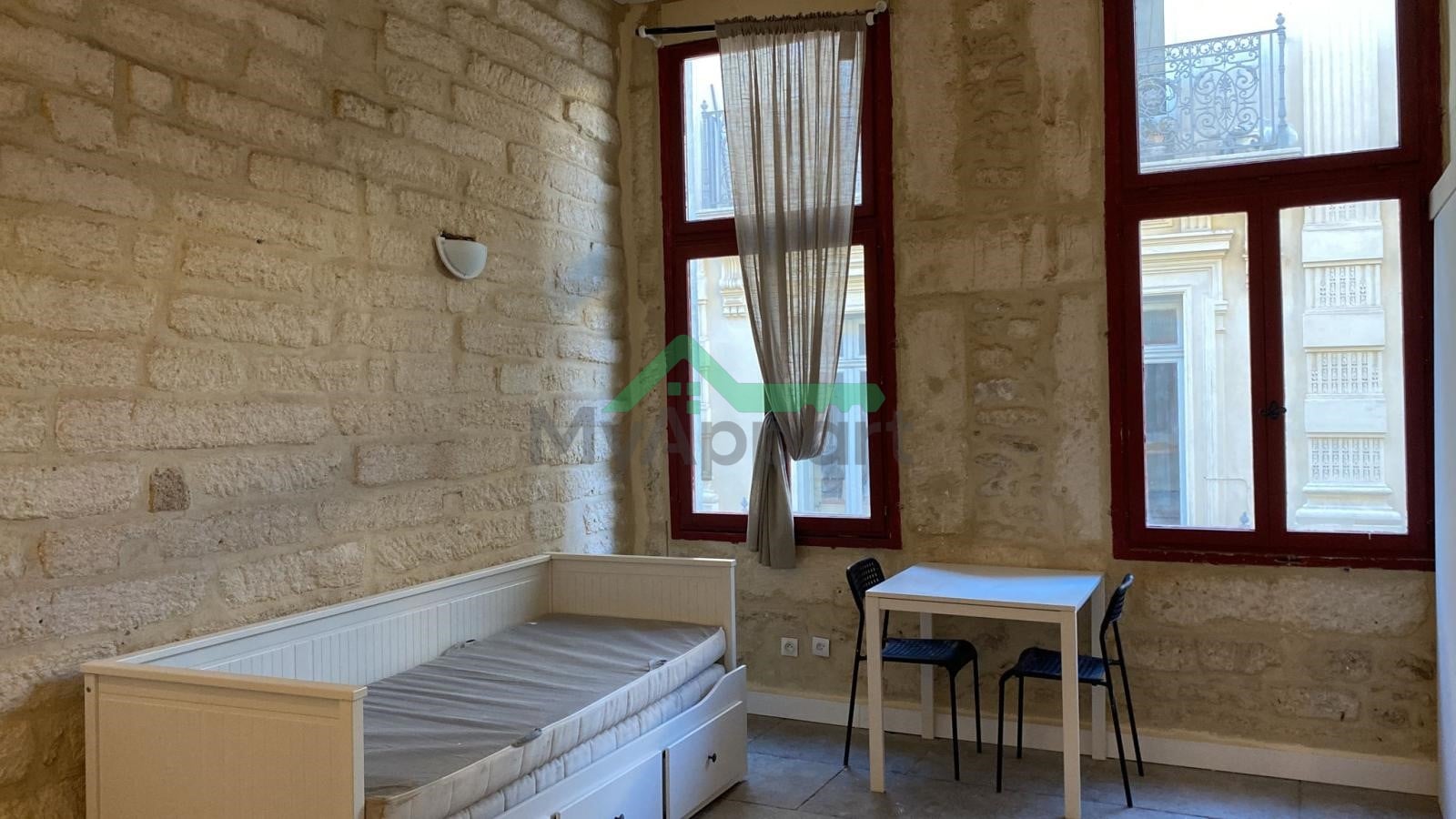 Appartement T2 meublé rénové — photo 2