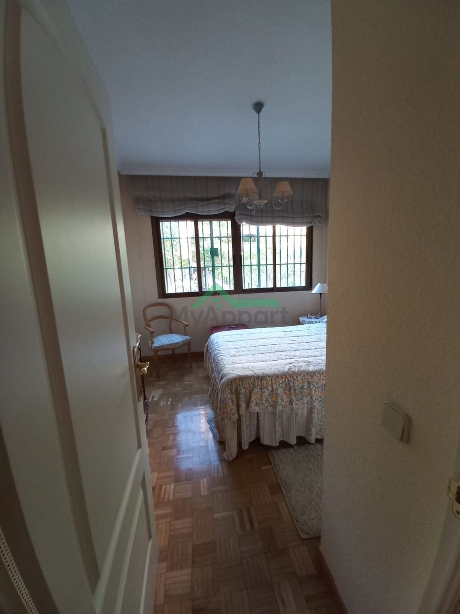 Piso amueblado con terraza cerrada — foto 11