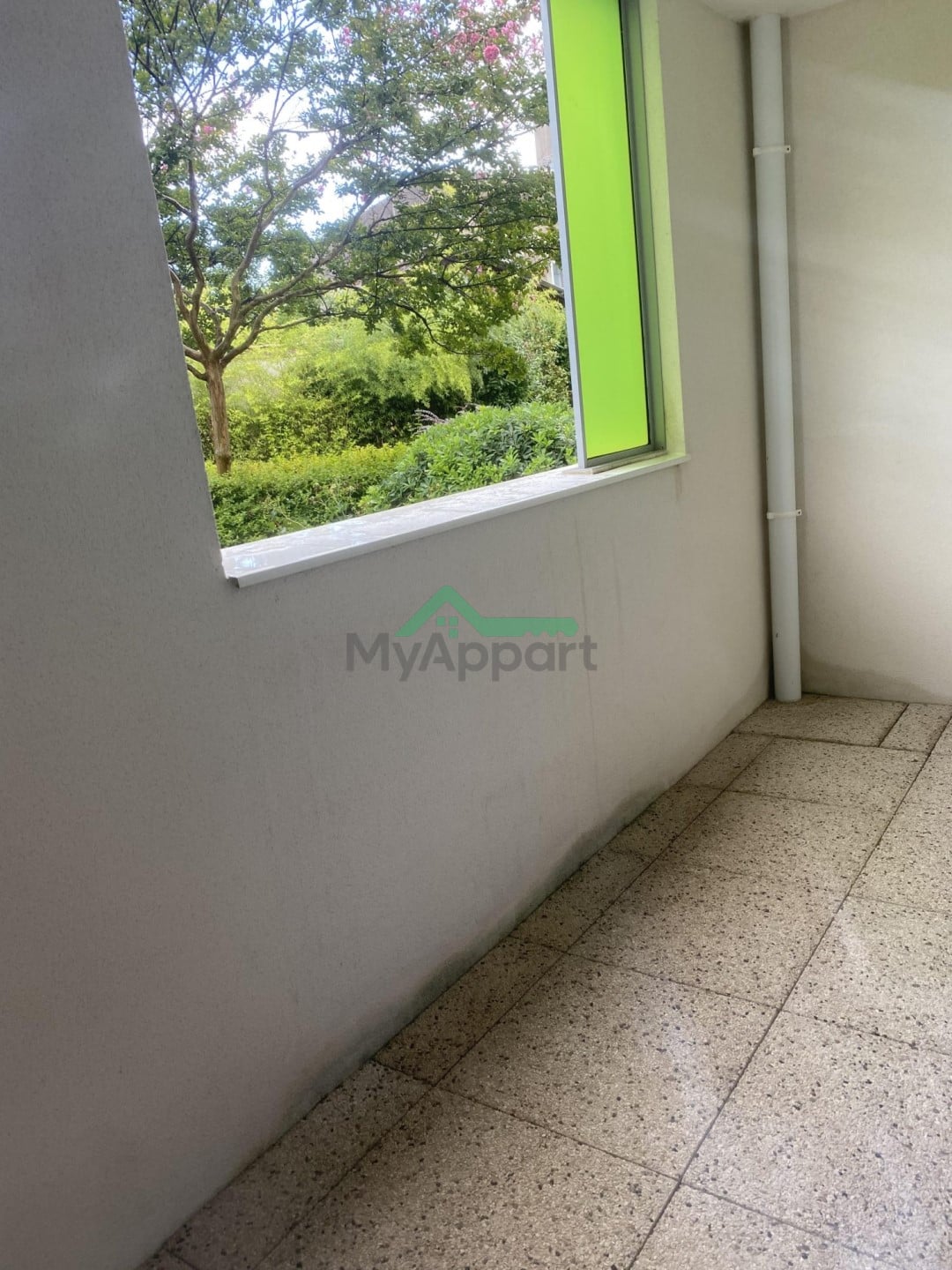 Appartement T3 avec balcon avec parking — photo 4
