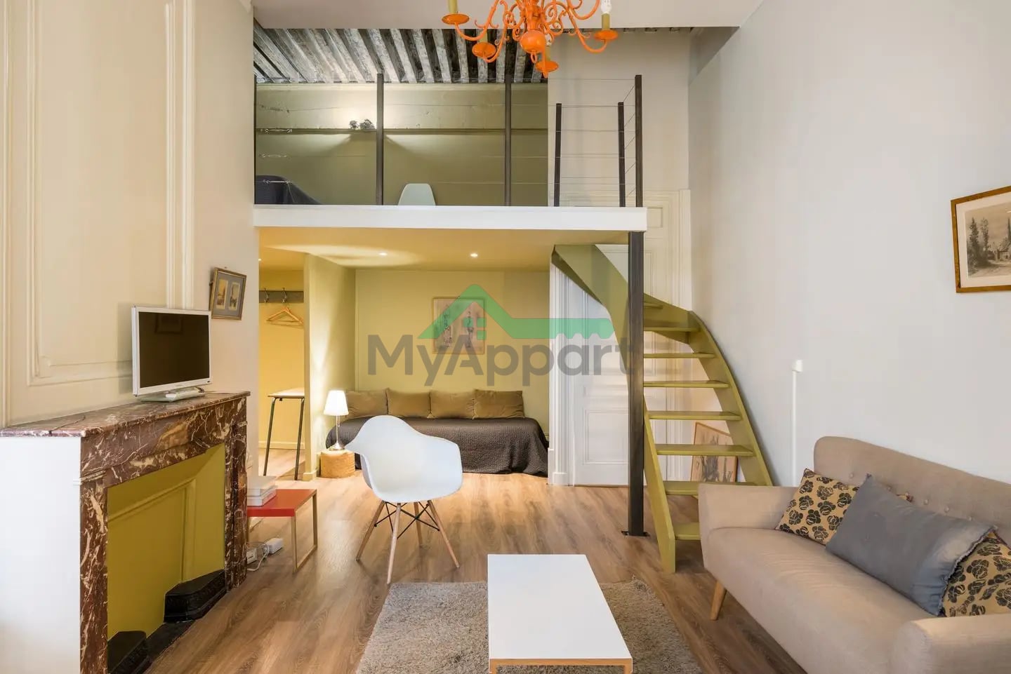 Studio meublé rénové lumineux — photo 10