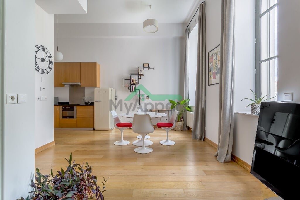 Appartement meublé 2 pièces 43 m², Lyon 5e - 990 €
