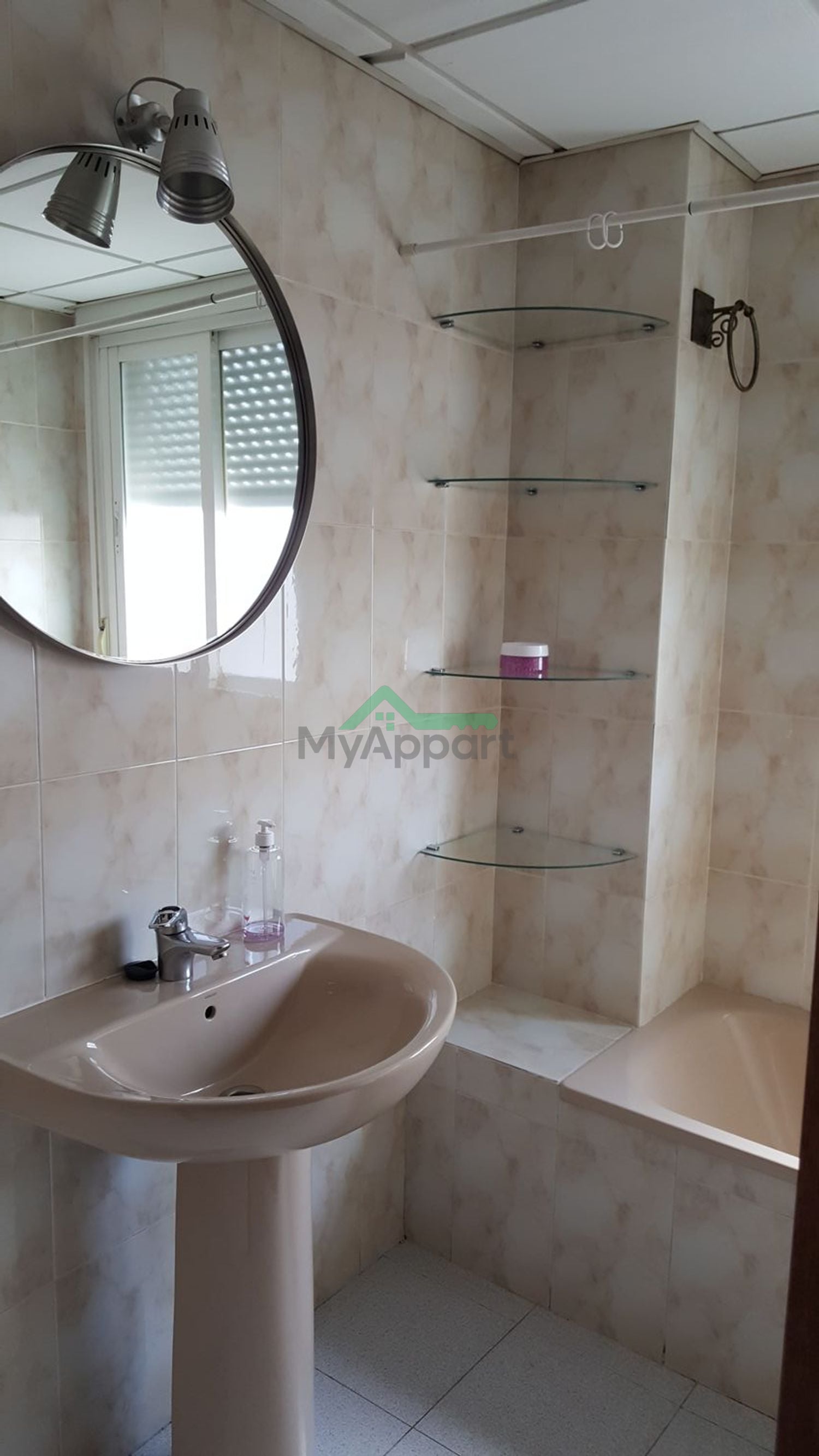 Piso exterior 2 habitaciones balcón — foto 4
