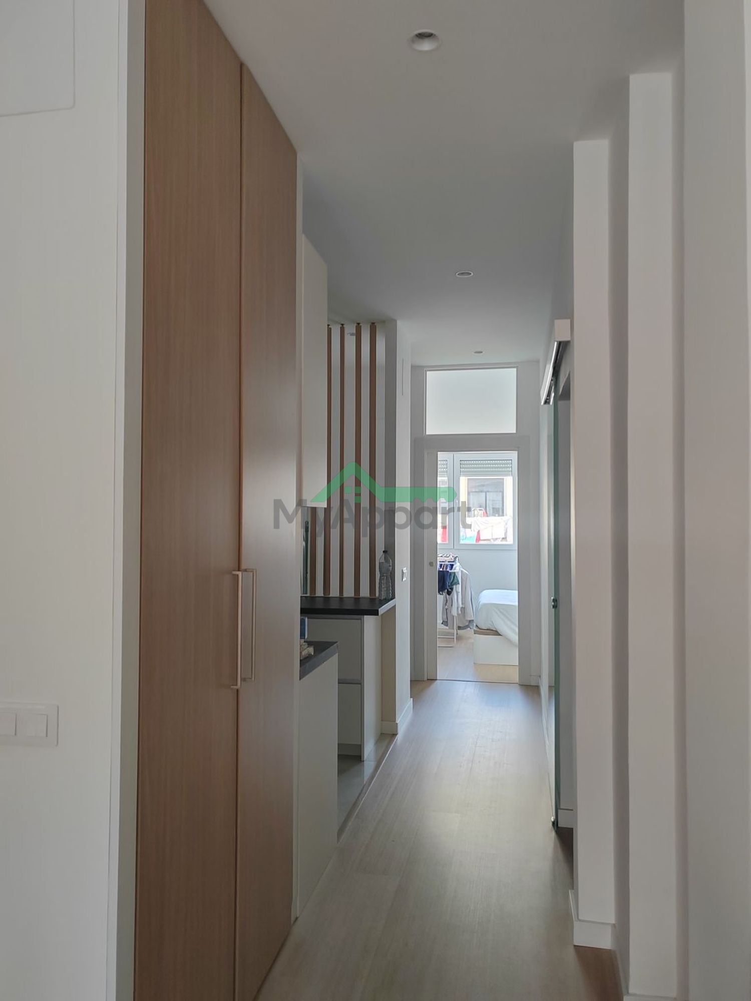 Piso luminoso reformado con balcón — foto 5