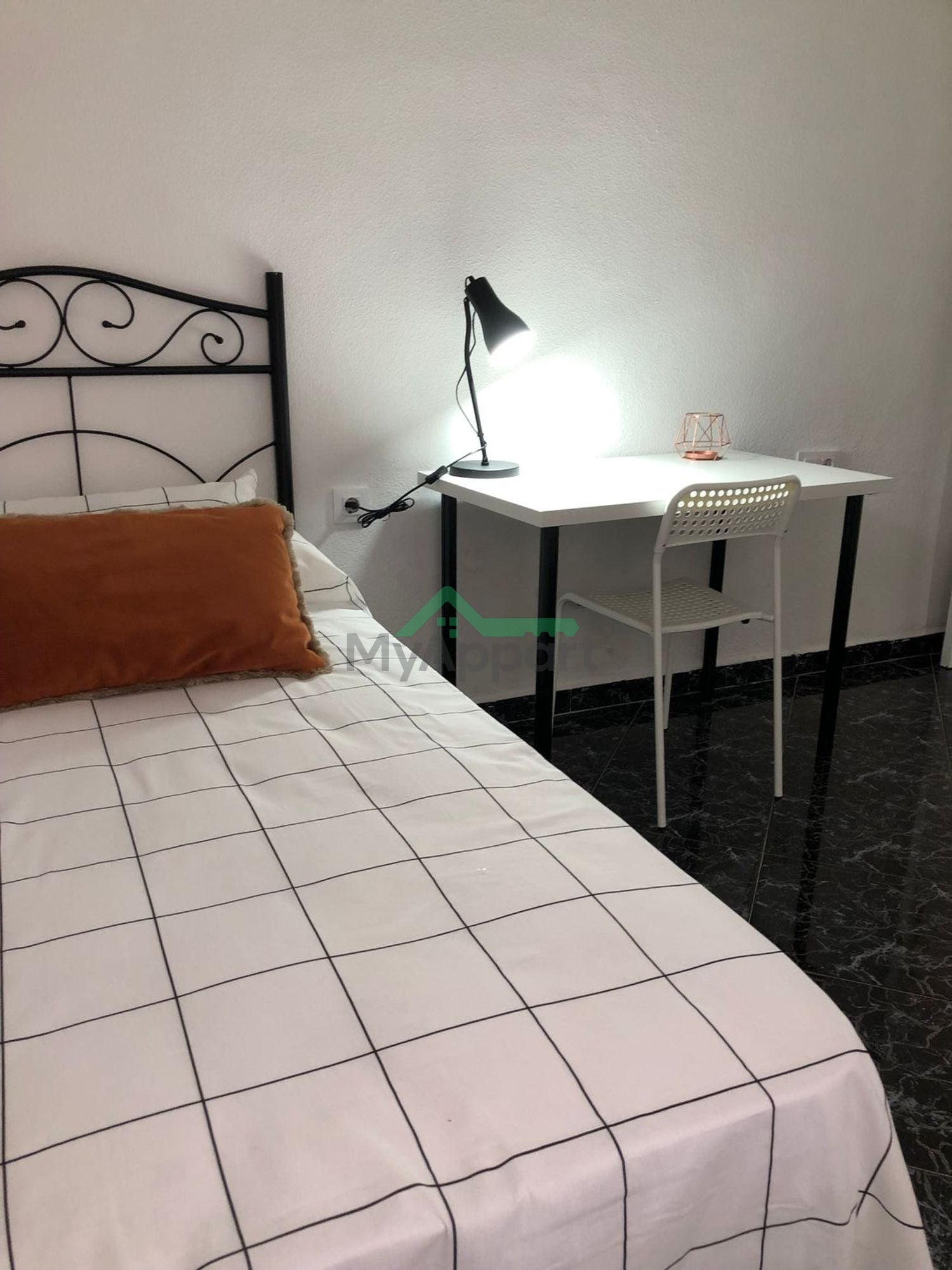 Piso 4 hab. reformado estudiantes — foto 6