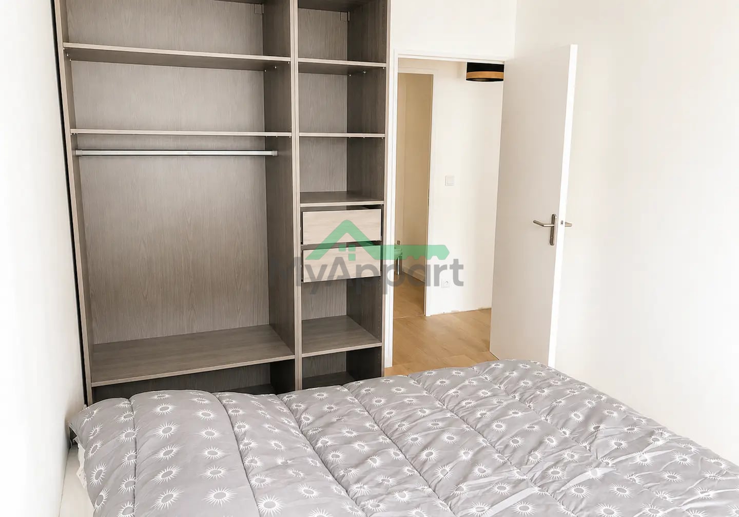 Appartement meublé rénové balcon parking — photo 8