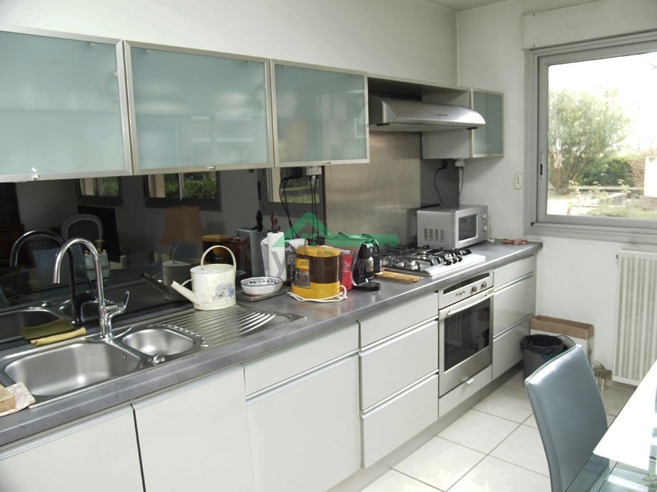 Appartement 3 pièces rénové cuisine équipée balcon — photo 1