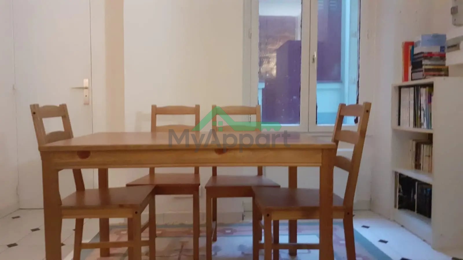 Studio meublé avec terrasse — photo 2