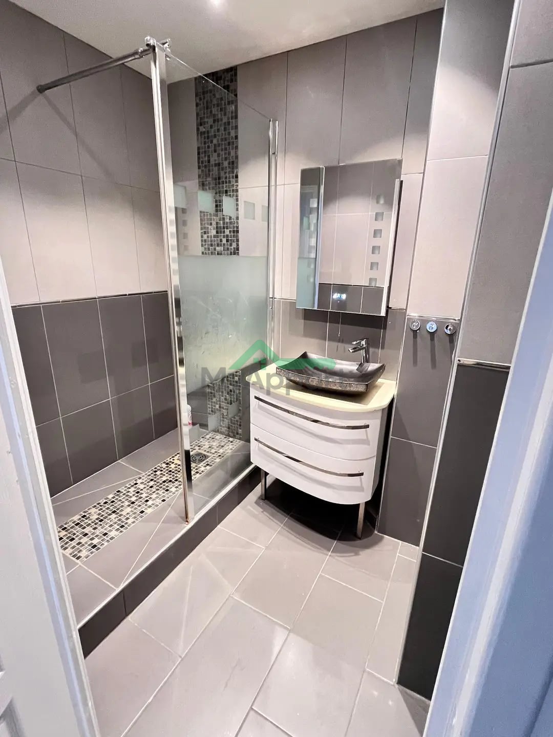 Appartement meublé rénové lumineux — photo 7
