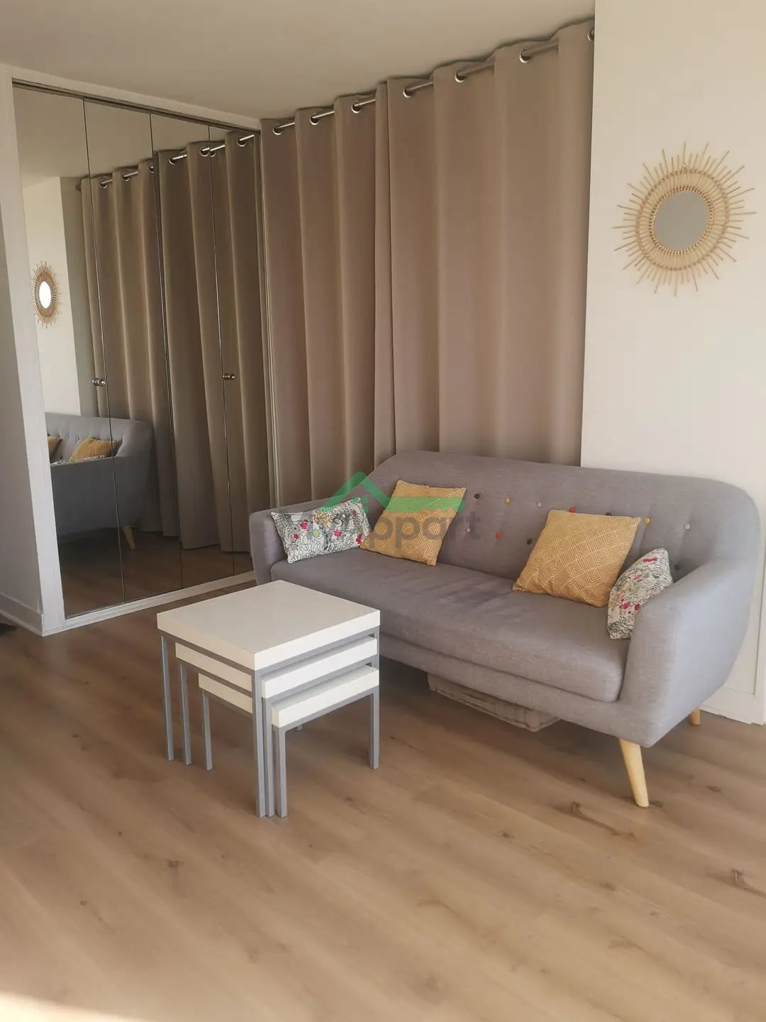 Studio meublé avec balcon et parking — photo 3