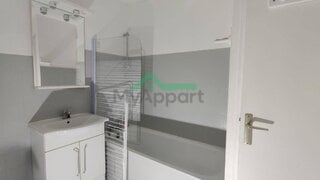 Appartement T2 meublé avec terrasse — photo 8