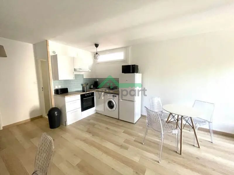 Studio meublé rénové avec balcon parking — photo 2