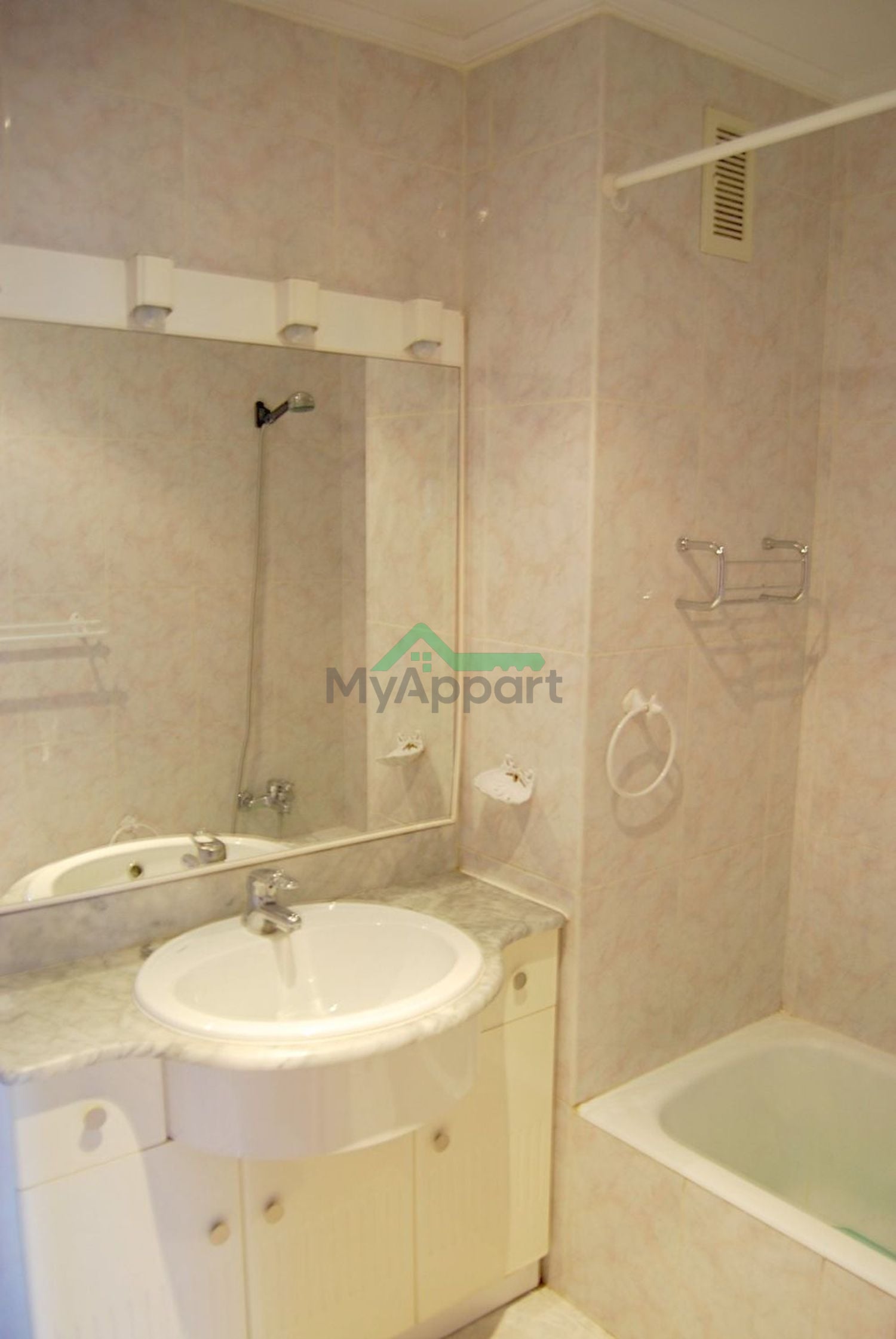 Piso luminoso 2 habitaciones — foto 2