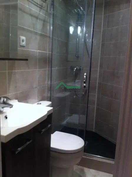 Appartement 3 pièces 49 m², Paris 20e - 1 276 € — photo 5