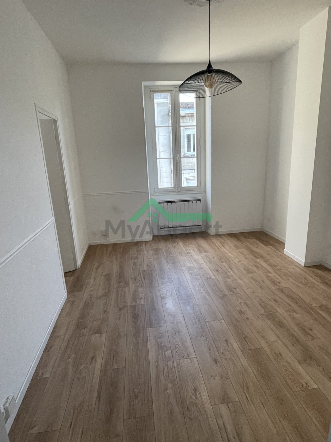 Appartement 2 pièces rénové cuisine équipée — photo 1