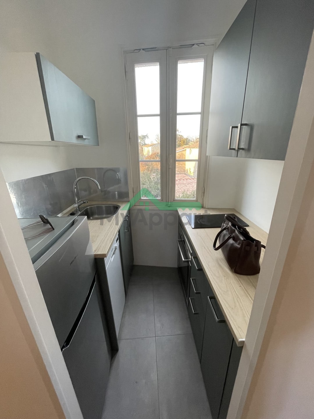 Appartement 2 pièces rénové cuisine équipée — photo 2
