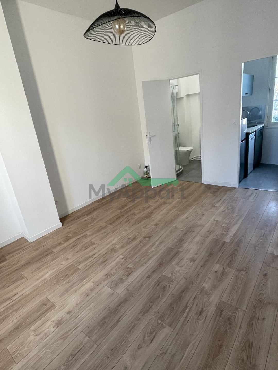 Appartement 2 pièces rénové cuisine équipée — photo 4