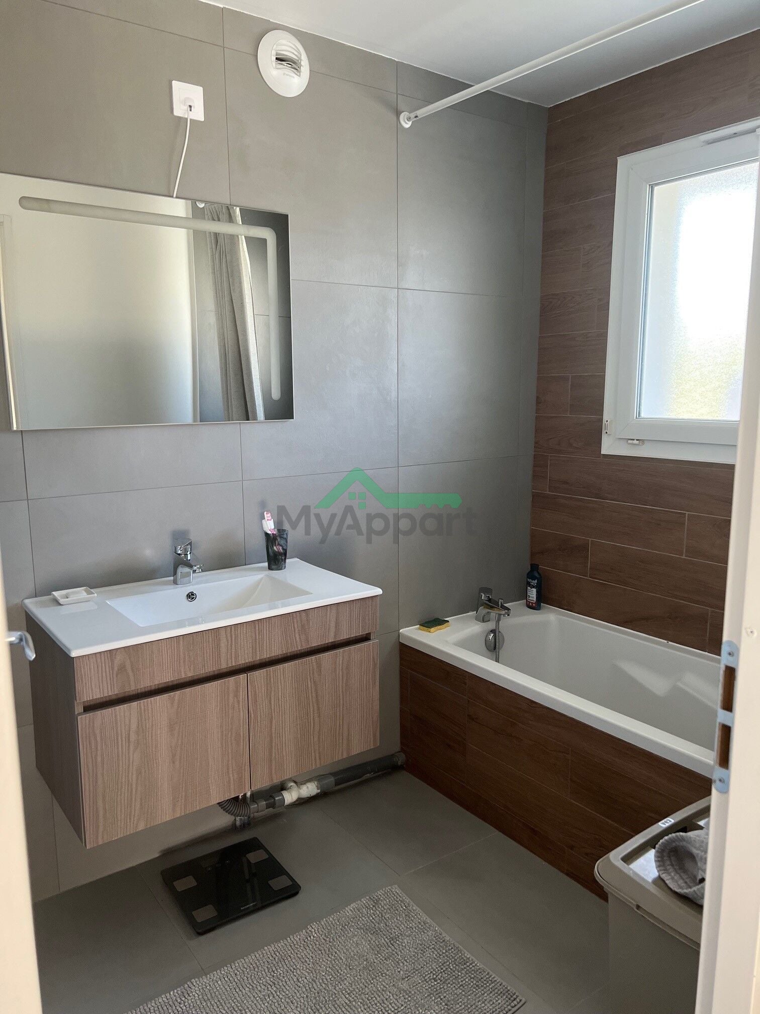 Appartement meublé 2 pièces 56 m², Bordeaux - 1 050 € — photo 9